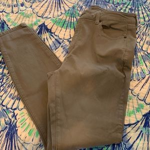 Vineyard Vines grey jeans